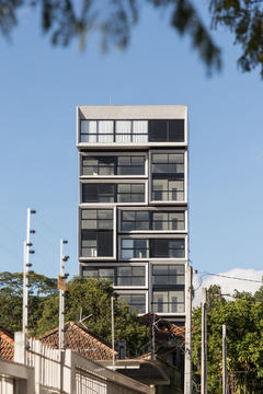 巴西高原叠加公寓  / Arquitetura Nacional