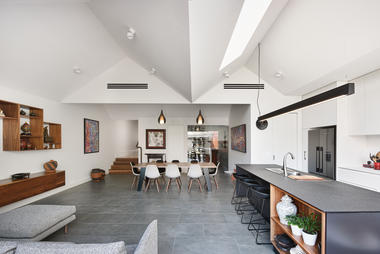 Gallery of Elmhurst House / Rebecca Naughtin Architect  - 3