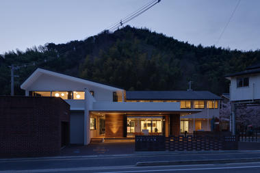 Galería de Jardín Infantil y Guardería C.O / HIBINOSEKKEI + Youji no Shiro  - 13