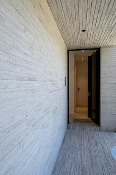 Gallery of Brick Ceilings Create New Architectural Possibilities  - 19