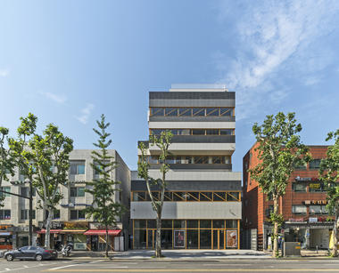Fineman & Krassen Headquarters / JYA-RCHITECTS