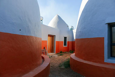 兰博斯孩童中心 / Jason Erlank Architects