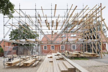 Gallery of Public Spaces with Scaffolding: an Alternative in Emergency Situations  - 1