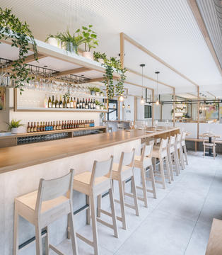Restaurante La Hermosa de Alba / Zooco Estudio