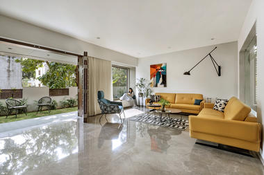 Gallery of The Box House / TRAANSPACE  - 3