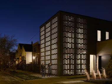 Gallery of Brick-Weave House / Studio Gang  - 1