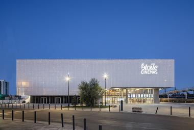 Gallery of Cinema ètoile Cinémas Béthune / Olivier Palatre architectes  - 11