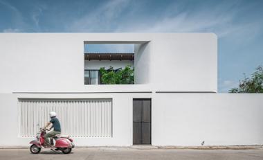 Casa escondida / Inly Studio