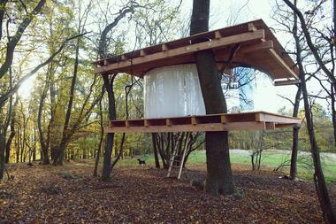 Casa da Árvore / JAN TYRPEKL