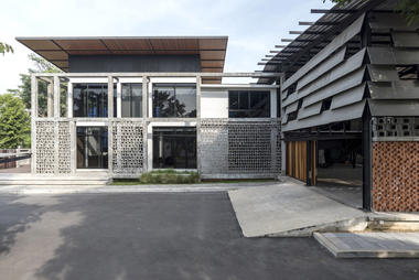 MAC建设集团总部，‘未完工’的建筑 / O2 Studio