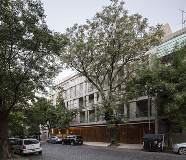 Edificio Conde – Entreverdes Colegiales / Estudio Abramzon + Estudio ZZarq