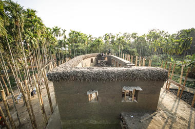 Gallery of Anandaloy Center / Studio Anna Heringer  - 11
