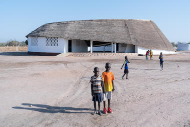 Escuela Fass y residencia de profesores / Toshiko Mori Architect