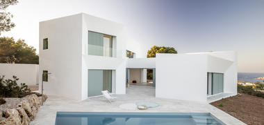 Casa patio / NOMO STUDIO