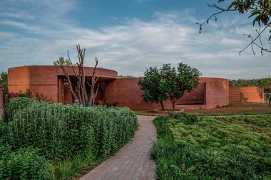 Gallery of Lizigou Red Brick Ceremonial Hall Building / KEYWORKS + RENGARCH  - 8