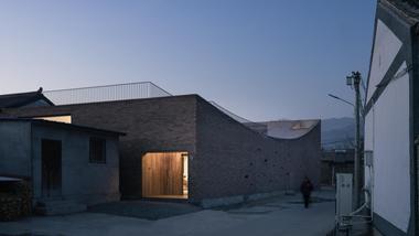 Zhan Yuan Courtyard House for Gazing / Wee Studio