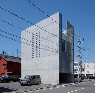 Atelier in Hakushima / Yutaka Yoshida Architect & Associates