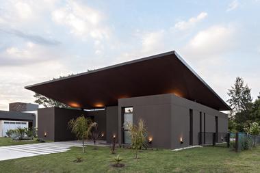 Casa Delia / Caparroz Arquitectura
