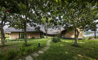 Gallery of Mother's House / 1+1>2 Architects  - 6