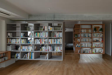 Drifting House / Kosaku Matsumoto