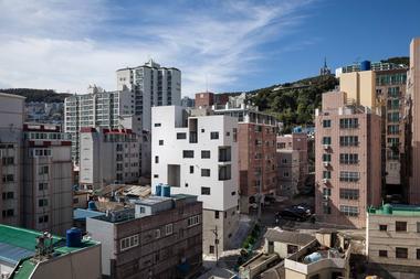 Hospedaria Morning Dew / Architects Group RAUM
