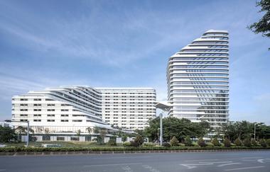 画廊 深圳地铁长圳车辆段综合楼 / 毕路德建筑  - 1