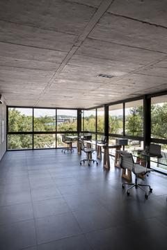 Gallery of Floating in Space / W design architecture studio   - 2