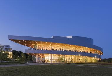 Galería de Auditorio Hancher / Pelli Clarke Pelli Architects  - 7