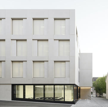 纯白行政办公室 Kissingen / Steimle Architekten
