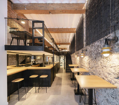 Gallery of Daria Restaurant / Zooco Estudio  - 1