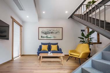 Gallery of Yiyunshangshe Hostel / JR Studio  - 17