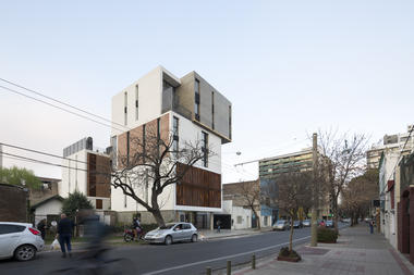 Edificio Apilado [SnJ] / 3dF desarrollos