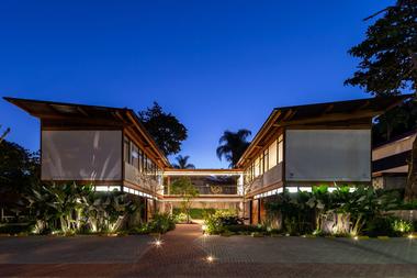Juquehy Praia Hotel - Solarium, Alojamento e Apoio / Piratininga Arquitetos Associados