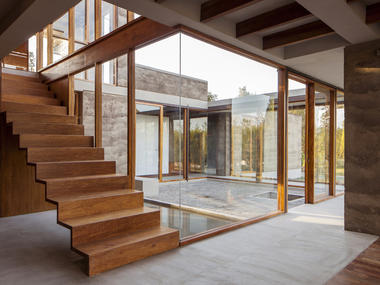 Gallery of Houses in Ecuador: 10 Homes Designed Around Courtyards  - 20