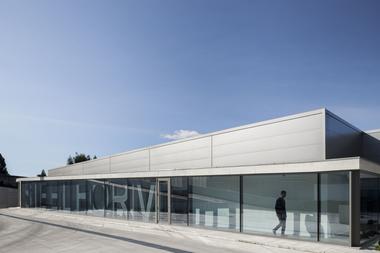 Steelform Factory Building / Atelier d’Arquitectura J.A. Lopes da Costa