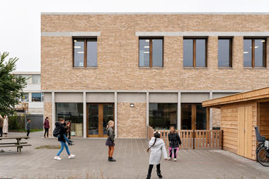 School by a School / Studio Nauta + De Zwarte Hond 
