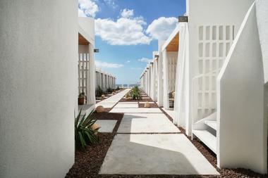 Gallery of Meltem Beach & Rooms / TheCATWORK  - 13