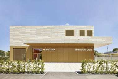 画廊 新汉夫巴赫学校 / mvm+starke architekten  - 1