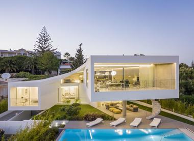 Dorfler House / Vitor Vilhena Arquitectura