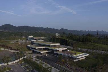 画廊 重庆两江新区综合指挥中心 / 上海都设营造建筑设计事务所  - 1