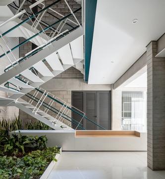 Galería de Edificio CYTA / ARCHETONIC + ATIKO Arquitectos  - 19