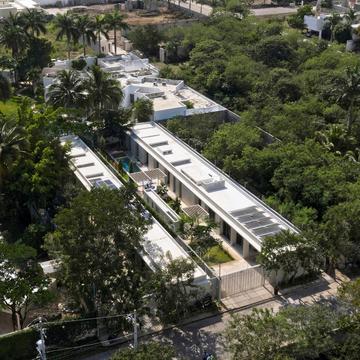Villas paralelas / PLUG