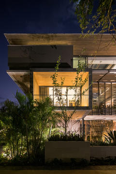Gallery of The Atrium House  / Studio Saxe  - 15