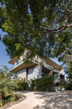Gallery of The Atrium House  / Studio Saxe  - 18