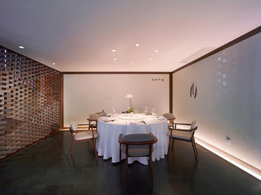 Gallery of King's Joy Restaurant / Atelier FCJZ  - 10