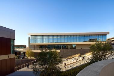 奥龙尼学院主教学楼 / CannonDesign + Anderson Brule Architects