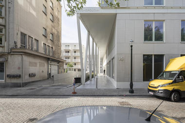The Cosmopolitan Building / BOGDAN & VAN BROECK