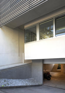 Galería de Casa y pabellón / Juan Marco Arquitectos  - 22