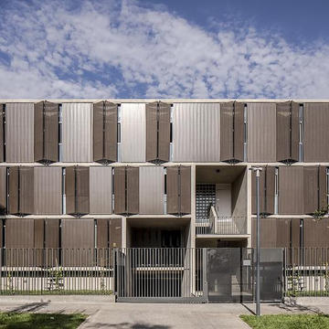 Galeria de Control Solar - Folding & Sliding Shutters - 1