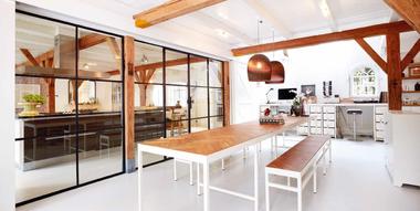 Galería de Ventanas minimalistas con perfiles de acero de alta rigidez: máxima transparencia y diseño sutil  - 21